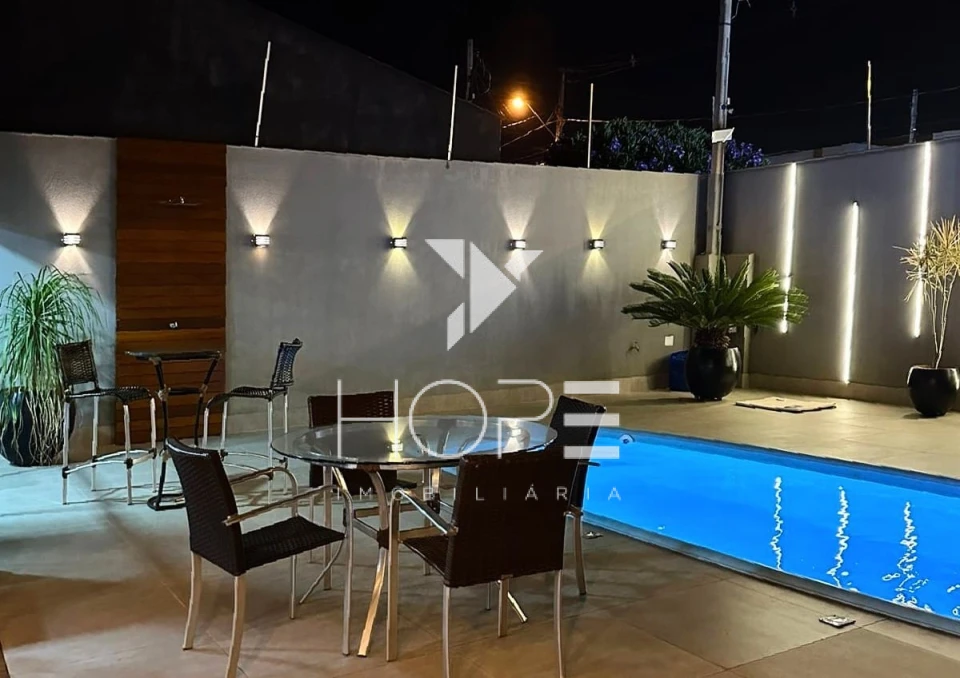 Imagens do imóveis Imóvel Comercial de Alto Padrão com Piscina e Espaço Gourmet à Venda em Cambé – Jardim do Café