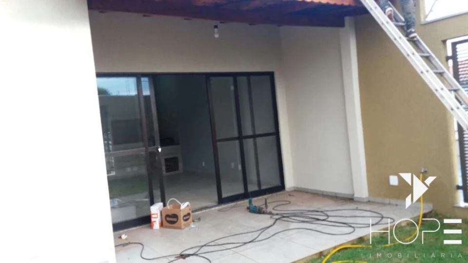 Imagens do imóveis Sobrado à venda – 145m² – 3 quartos com suíte – Conjunto Padre Bernardo Merckel – Arapongas/PR