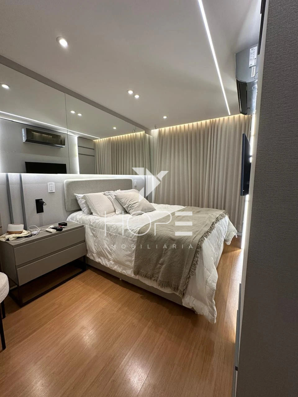 Apartamento à venda – 2 quartos – 77 m² – Gleba Palhano – Londrina/PR