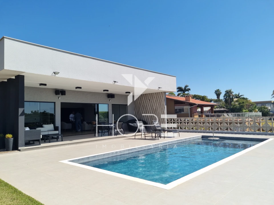 Chácara Beira-Rio de Alto Padrão à Venda – Condomínio Porto das Águas – Porecatu/PR