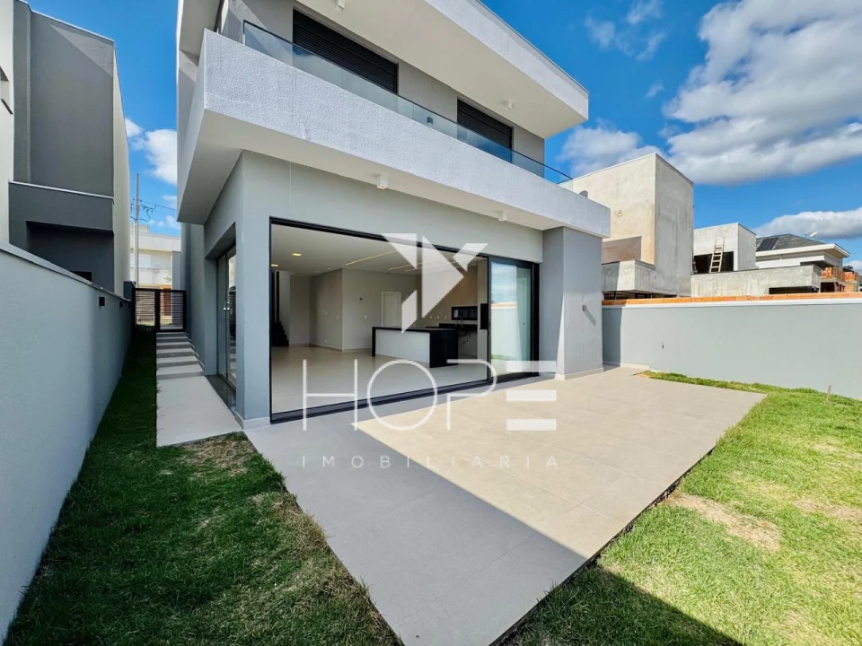 Sobrado Novo de 3 Suítes à Venda no Araçari – Parque Tauá – Londrina