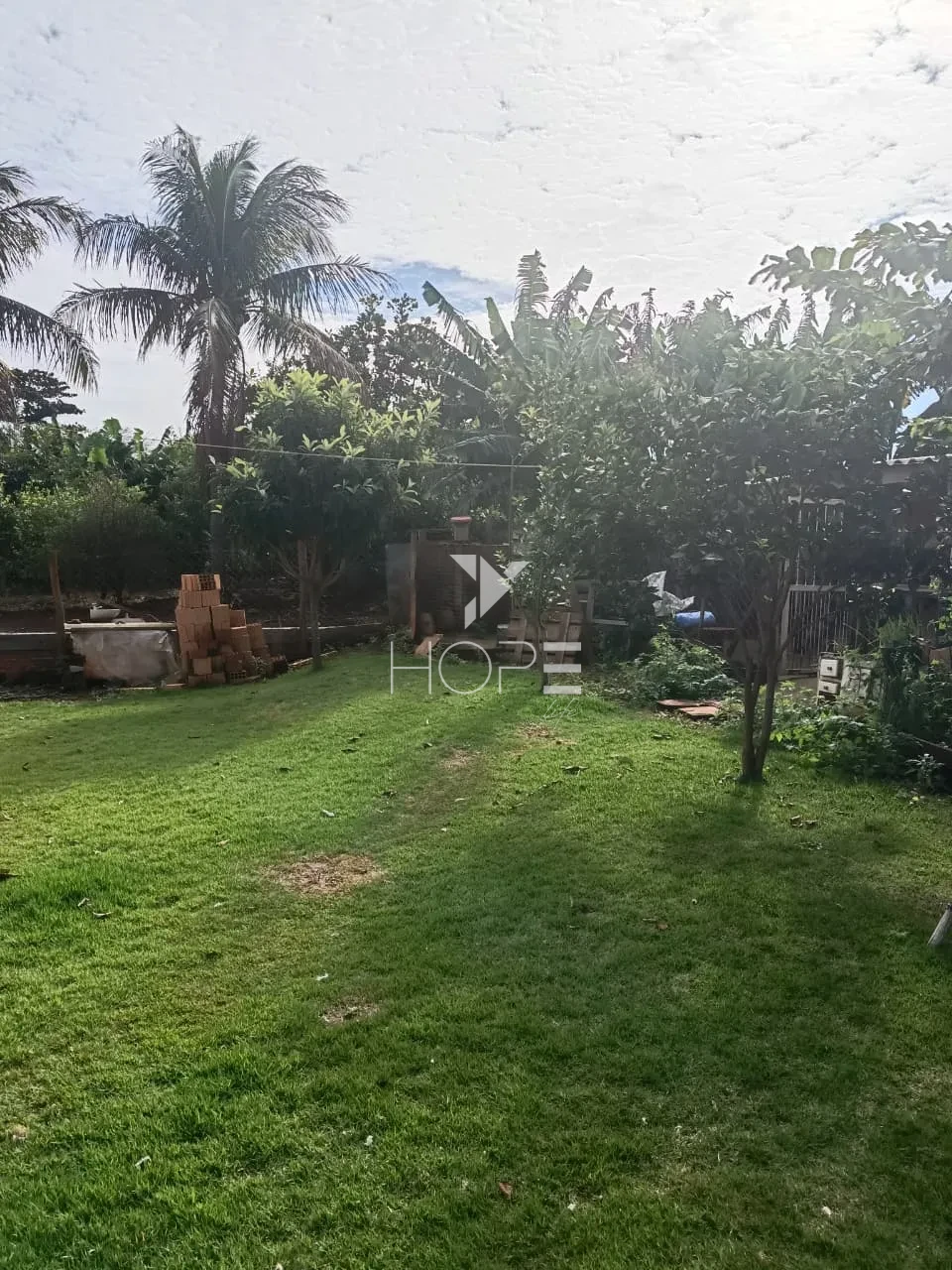 Imagens do imóveis Chácara à venda - 3 quartos - 1 suíte - área gourmet - próxima à represa - Alvorada do Sul PR