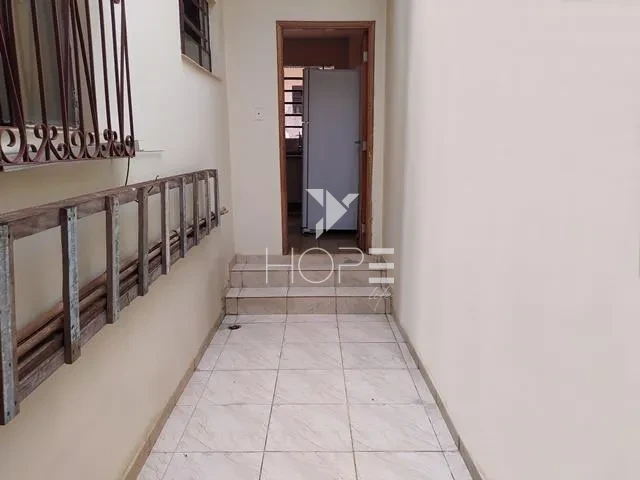 Imagens do imóveis Casa à venda com 250 m² - 3 quartos - 2 vagas - edícula - próximo ao Hospital Evangélico - Jardim Londrilar - Londrina PR