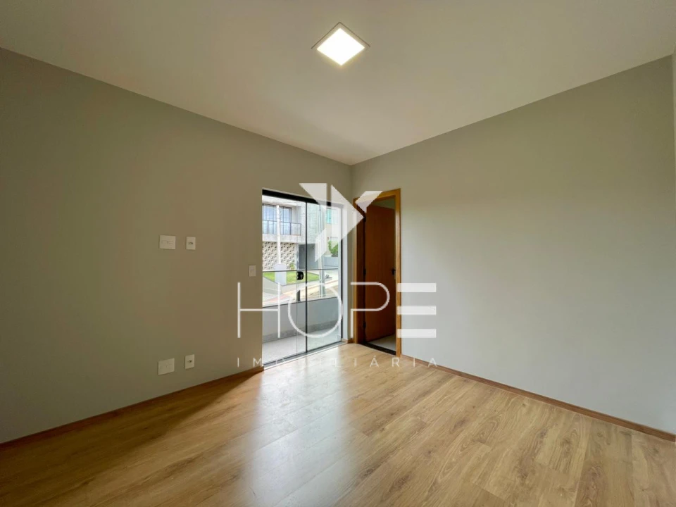 Imagens do imóveis Sobrado à Venda – 3 Suítes - 179m² Internos – Condomínio Heimtal Park – Londrina/PR