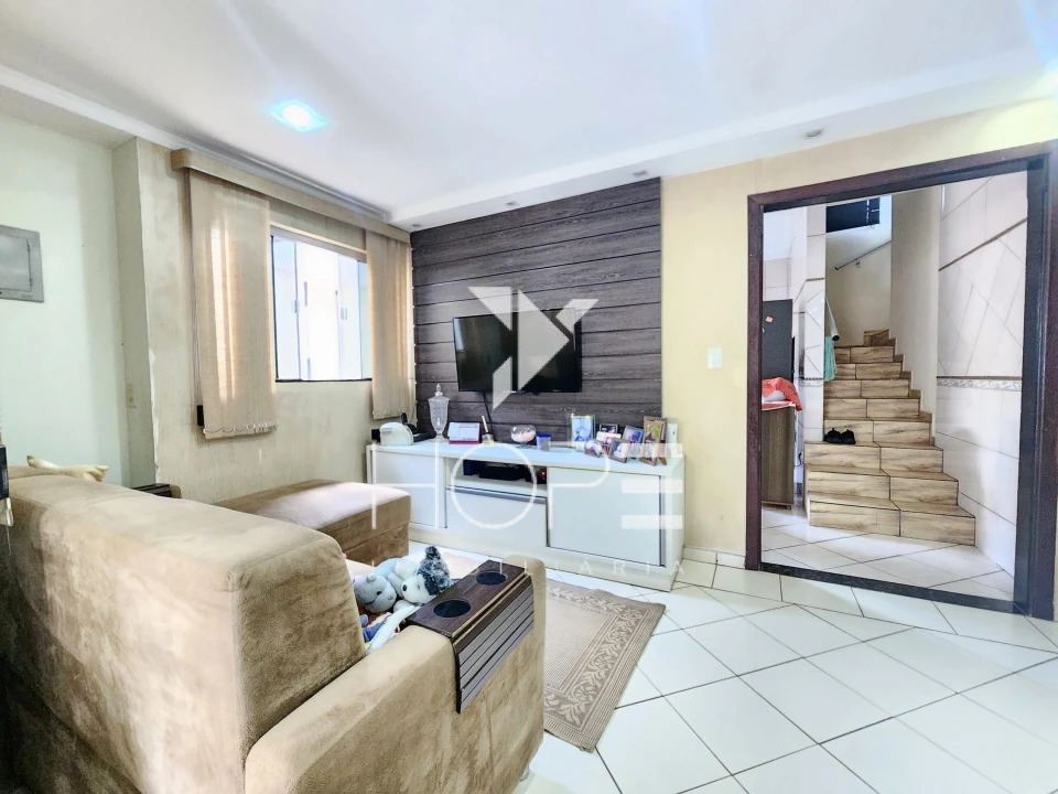 Casa à venda – 3 quartos – Conjunto Parigot de Souza 3 – Londrina/PR