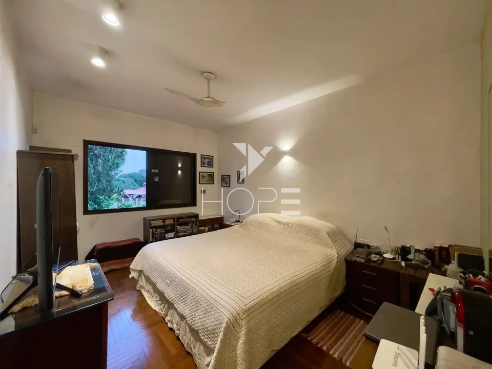 Imagens do imóveis Sobrado à Venda com Piscina – 301m² – 3 Quartos (1 Suíte) – Tucano – Zona Sul – Londrina/PR