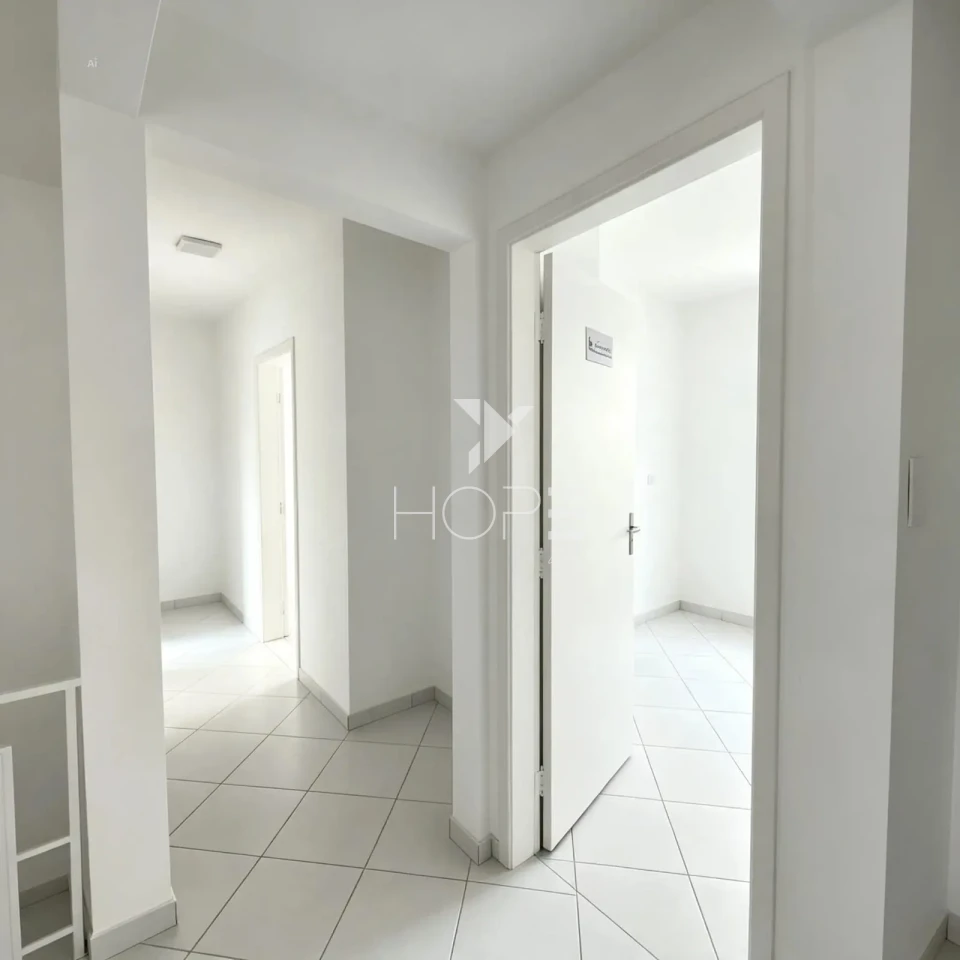 Imagens do imóveis Ponto Comercial para Locação - 6 Salas – 400m² – Centro – Londrina/PR