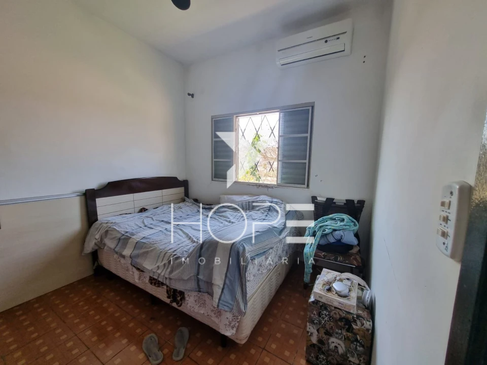 Imagens do imóveis Casa com Edícula à Venda na Zona Oeste de Londrina – Bairro Olímpico