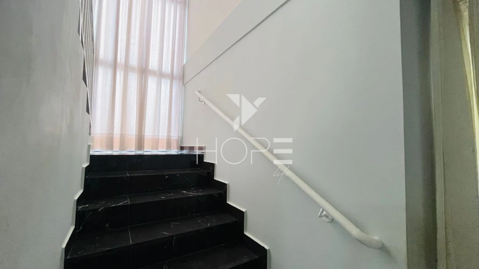 Imagens do imóveis Casa à venda com 250 m² - 3 quartos sendo 2 suítes - 4 vagas - espaço gourmet - Conjunto do Café - Zona Norte - Londrina PR