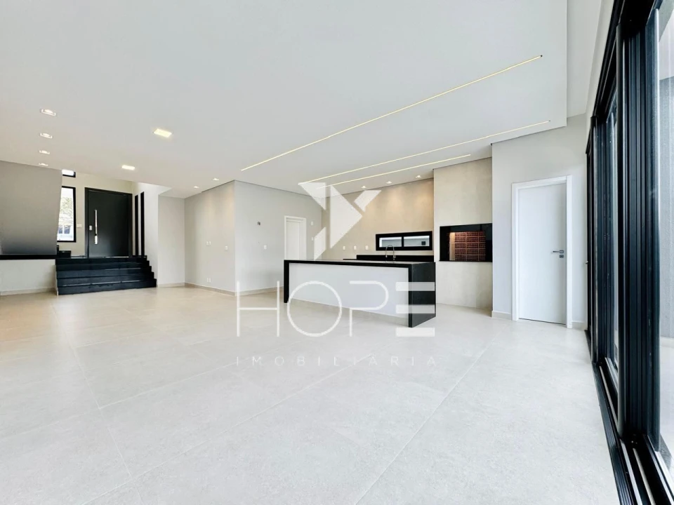 Sobrado Novo de 3 Suítes à Venda no Araçari – Parque Tauá – Londrina