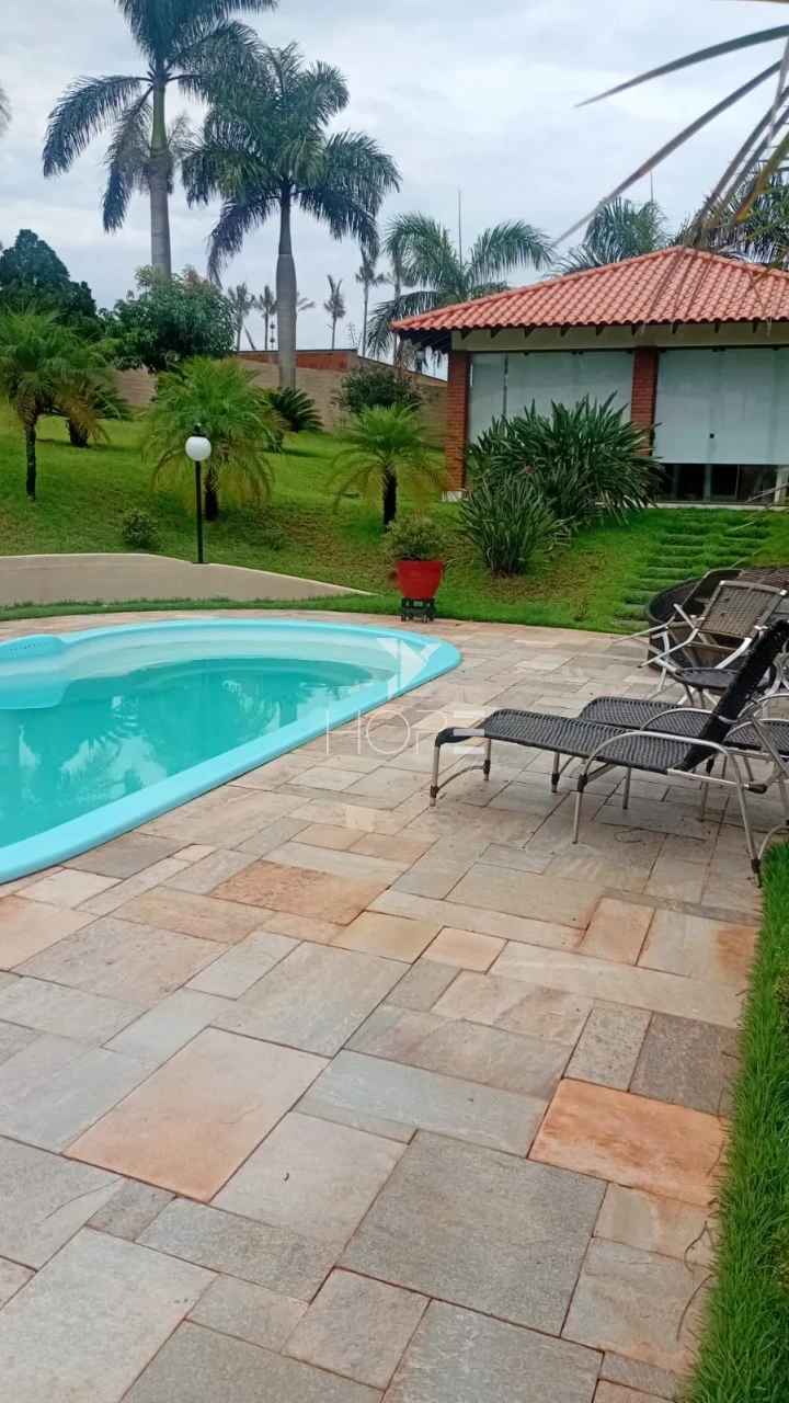 Imagens do imóveis Casa de Alto Padrão com 3 Suítes em Condomínio Fechado – Terreno de 5.000m² com Piscina Aquecida e Espaço Gourmet – Rolândia/PR