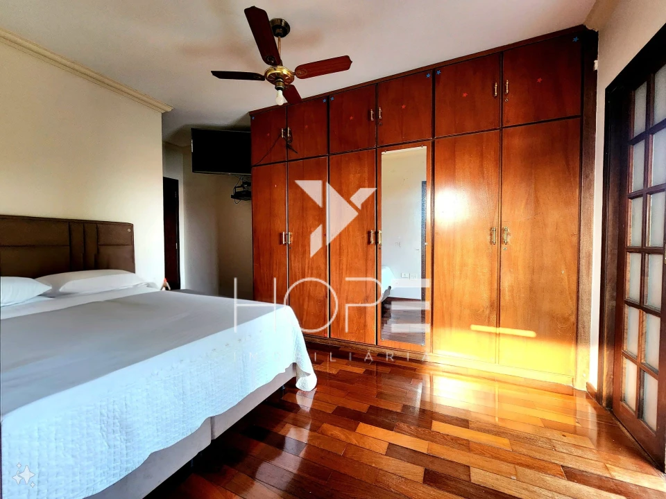 Imagens do imóveis Sobrado à Venda 5 Quartos – Bairro Coliseu – Zona Norte Londrina PR