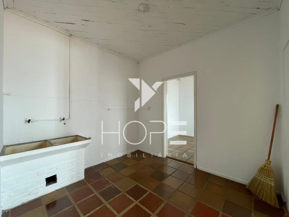 Sobrado com Edícula para Venda e Locação – 5 Quartos – Jardim Londrilar – Centro – Londrina/PR