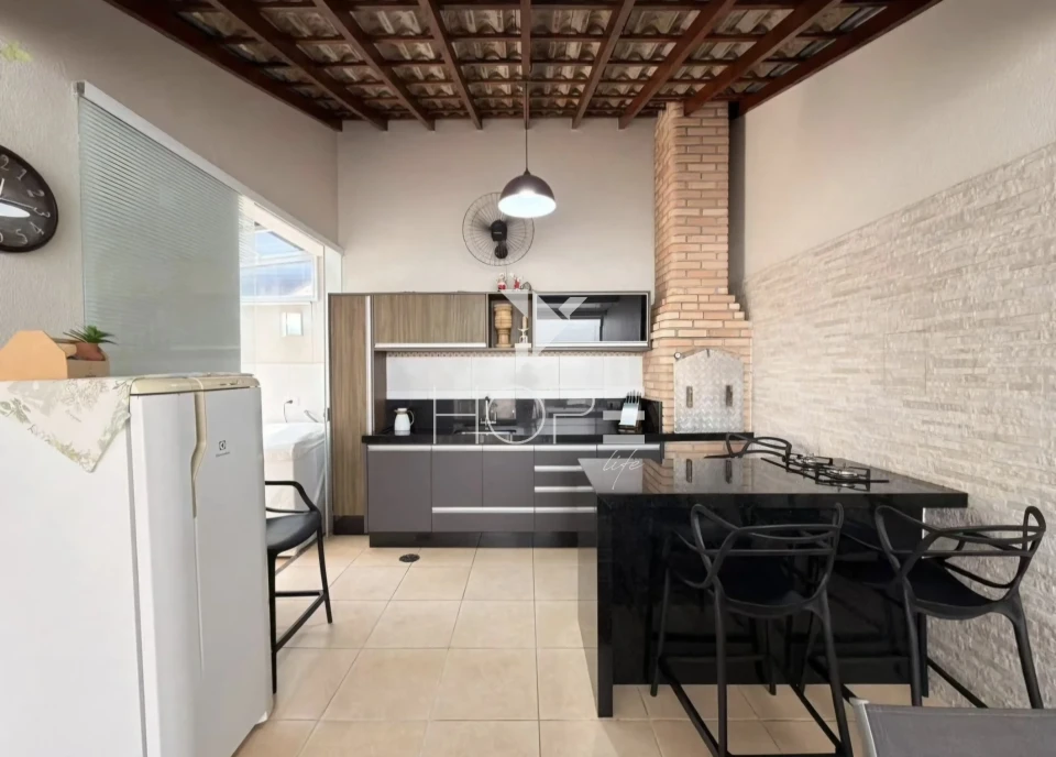 Imagens do imóveis Condomínio Monserrat - casa em condomínio à venda com 224 m² - 3 quartos (1 suíte - 1 demi-suíte) - 2 vagas - Zona Sul - Londrina PR