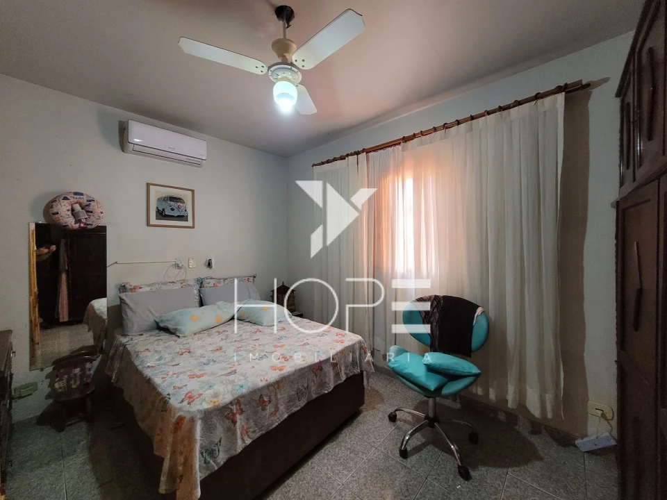 Casa com edícula à venda – 3 quartos (1 suíte) – Bairro Coliseu – Londrina/PR