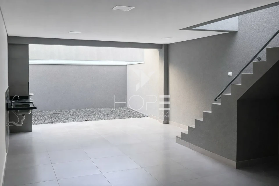 Imagens do imóveis Casa à venda no Jardim Coliseu em Londrina – 132 m², 3 quartos (1 suíte), 3 banheiros e espaço gourmet – Zona Norte