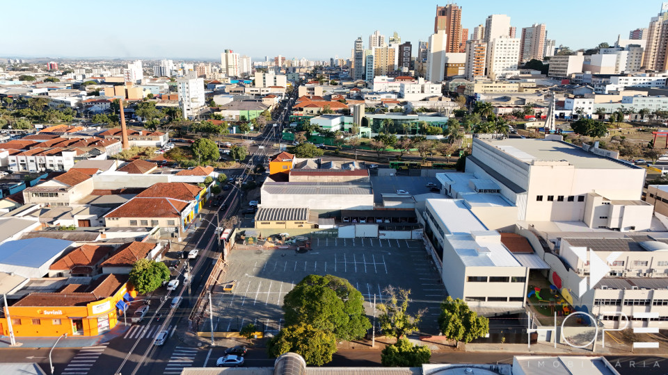 Imagens do imóveis Ponto Comercial de 768,75m² na Av. Duque de Caxias – Oportunidade Única