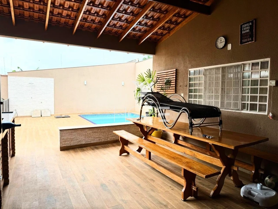 Imagens do imóveis Casa à venda com 400 m² - 3 quartos - suíte - piscina - 4 vagas - Zona Oeste - Jardim Shangri-lá - Londrina PR