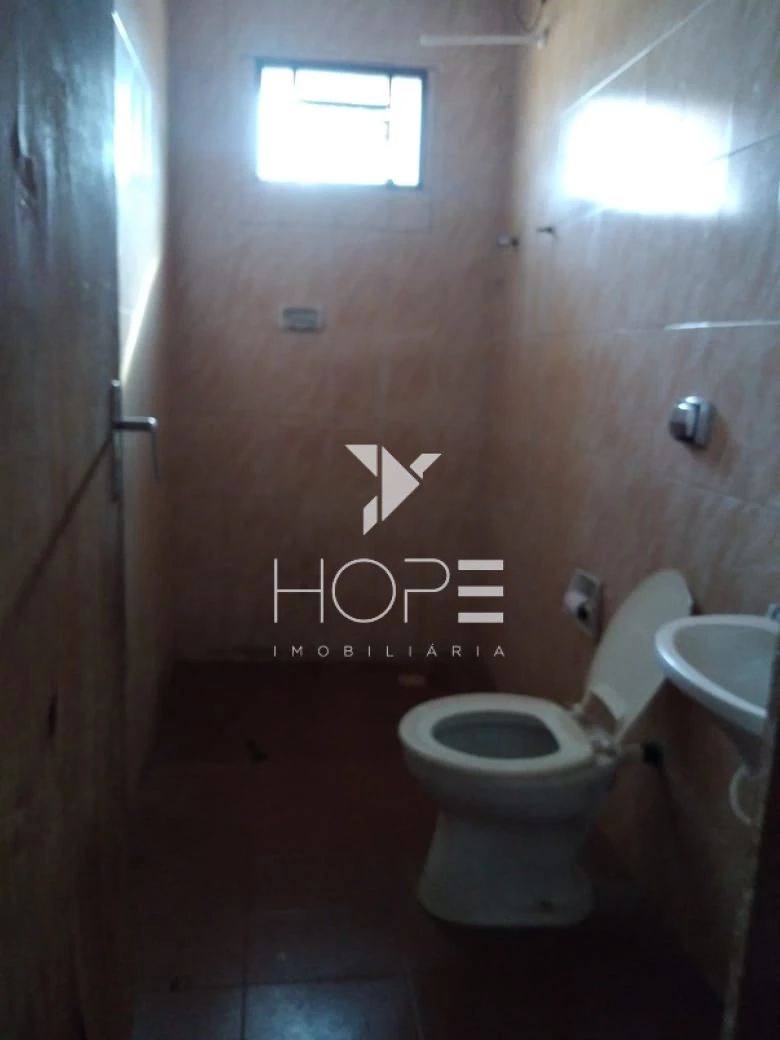 Casa à Venda 2 Quartos no Centro de Porecatu - PR – Terreno Amplo com Potencial