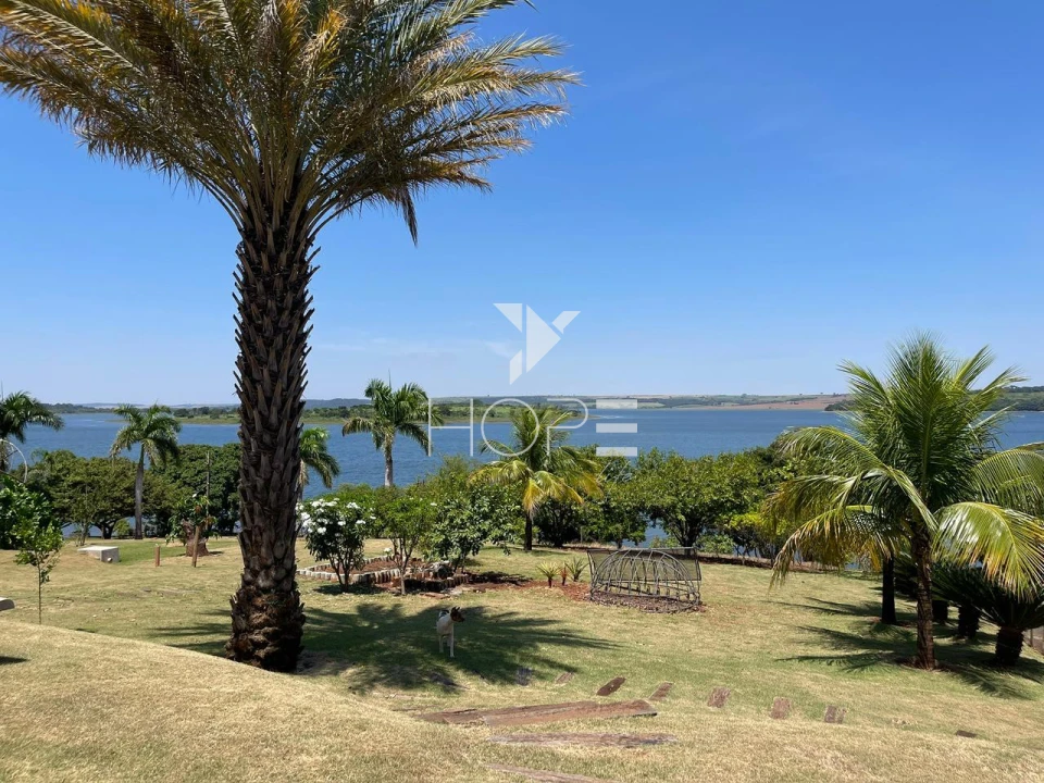 Imagens do imóveis Chácara Molhada à Venda – 2.000m² de Terreno – Condomínio Riviera do Poente – Alvorada do Sul/PR