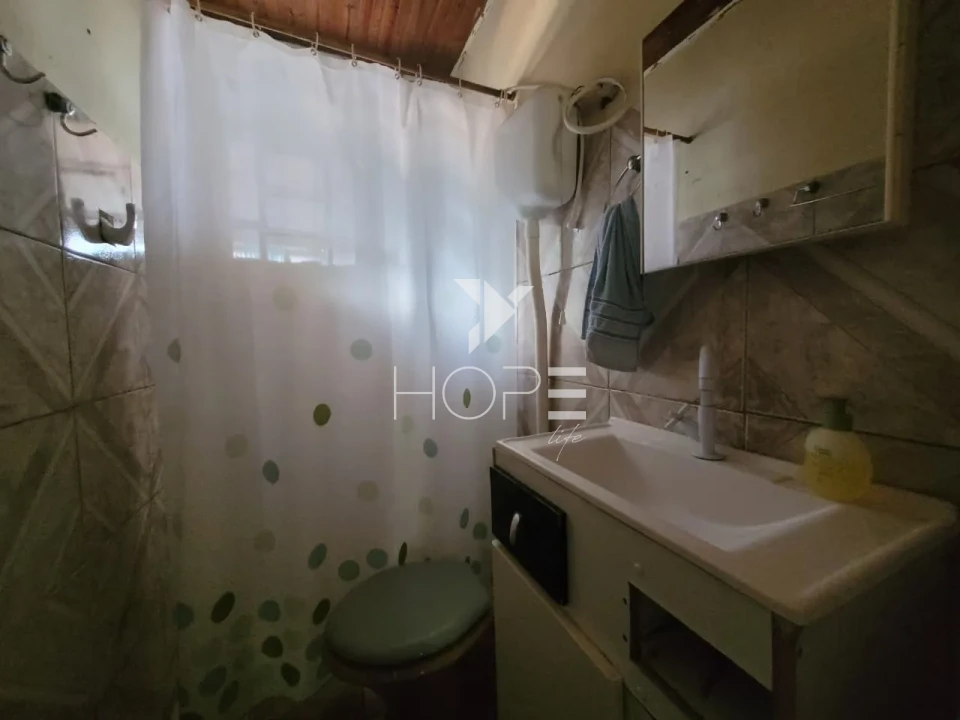 Imagens do imóveis Casa à venda com 77m² - 200m² de terreno - 2 quarto - 1 banheiro - 1 vaga - Jardim Josiane - Cambé PR