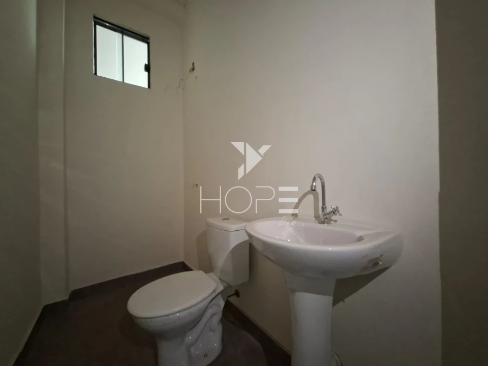 Imagens do imóveis Barracão à venda e locação com 750 m² + mezanino - pé direito 6 m - próximo Av Tiradentes - Bandeirantes - Londrina PR