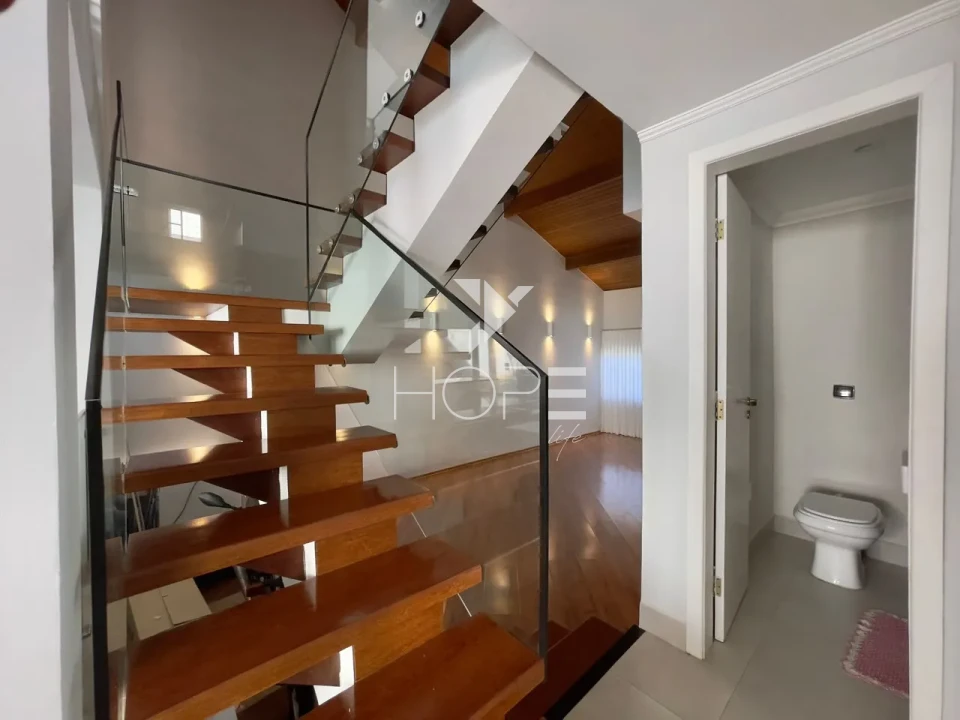 Sobrado em Condomínio à Venda – 261m² – 3 Quartos (1 Suíte) – Vale das Araucárias – Parque Residencial Alcântara – Zona Sul – Londrina/PR
