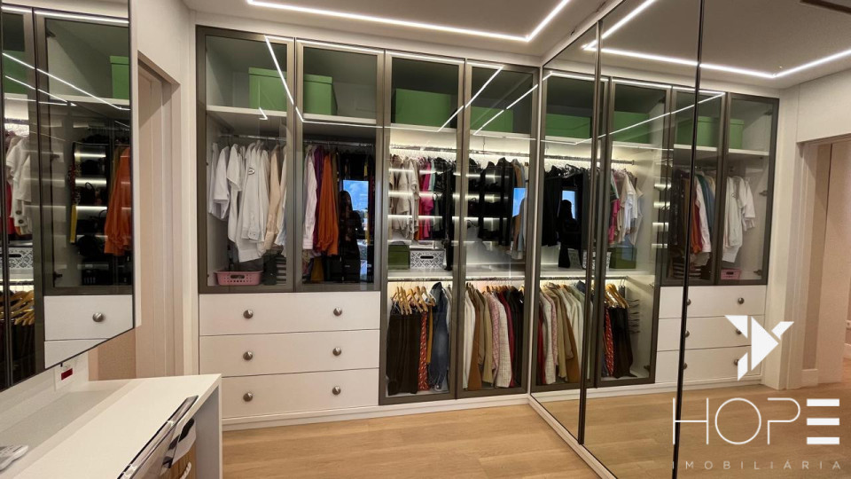 Imagens do imóveis Apartamento de 246 m² com 4 quartos (2 suítes) à venda no Palazzo Veronesi – Alto Padrão no Bela Suíça