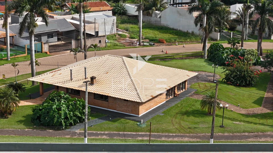 Imagens do imóveis Condomínio Riviera do Poente - chácara à venda com 1.300 m² - 2 quartos - 1 suíte - 4 vagas -  piscina - Alvorada do Sul PR