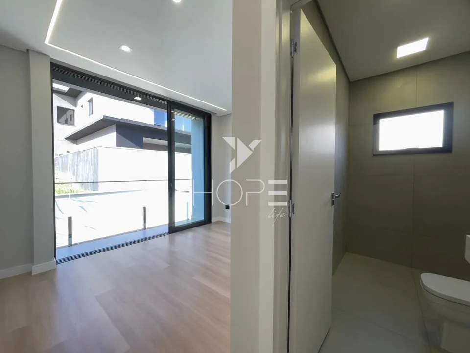 Imagens do imóveis Sobrado com Piscina à Venda - 230m² – 3 Suítes – Condomínio Araguari Tauá – Zona Leste – Londrina/PR