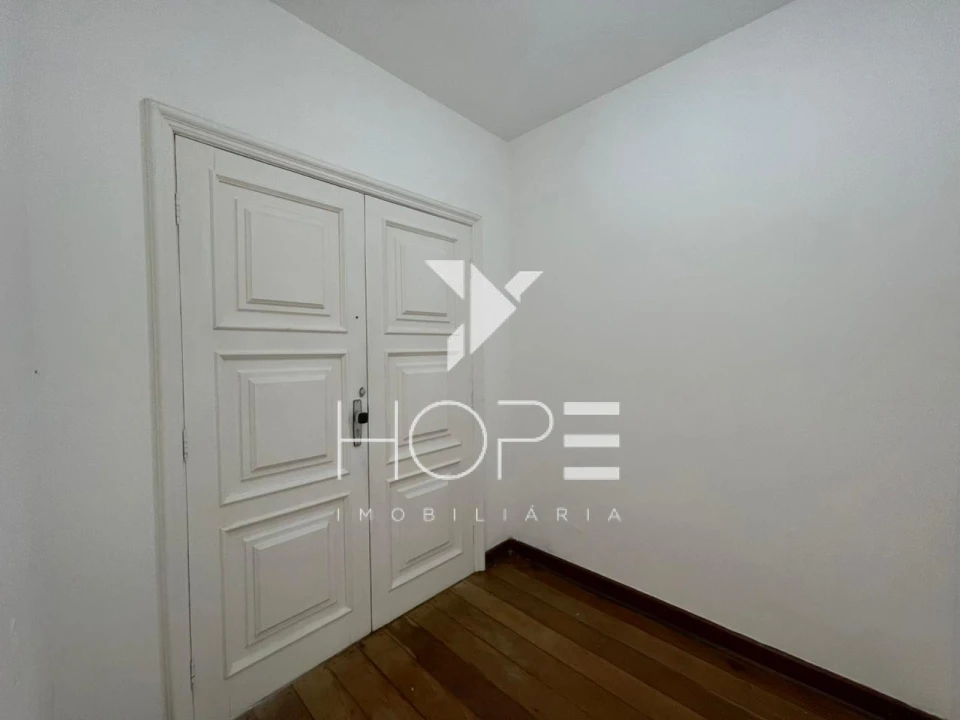 Sobrado Comercial e Residencial para Venda e Locação – 5 Quartos (2 Suítes) – Centro – Londrina/PR 