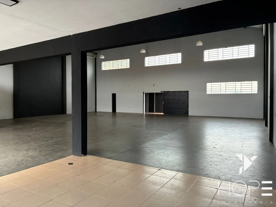 Imagens do imóveis Oportunidade comercial – Barracão 436 m² – Região Central de Londrina/PR