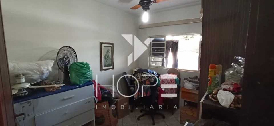 Imagens do imóveis Casa Térrea à Venda – 193m² – 4 Quartos (1 Suíte) – Vila Brasil – Região Central – Londrina/PR