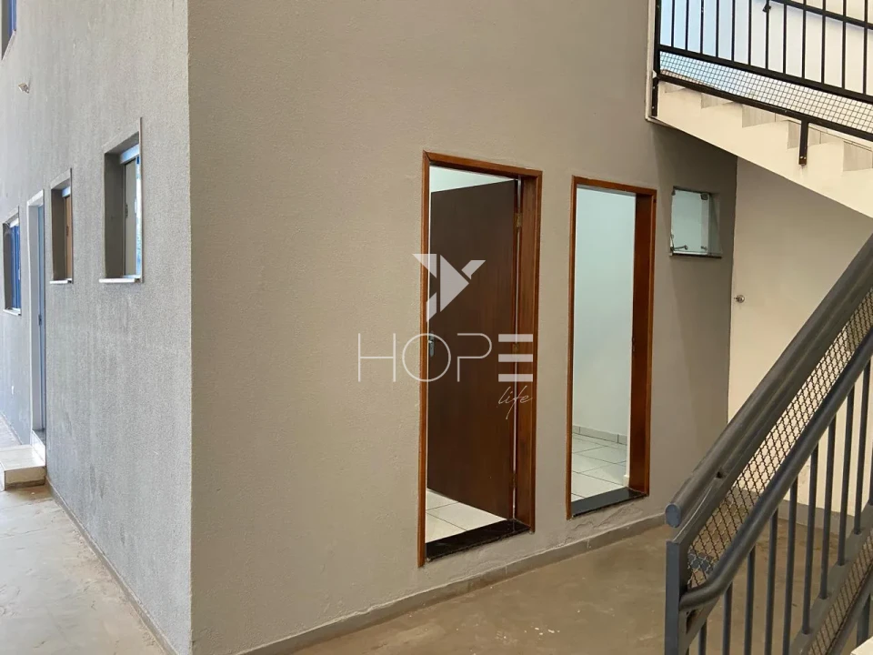 Barracão comercial para venda e locação com 650m² - terreno com 784m² - Bairro Andes - Londrina PR