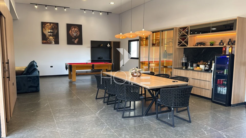 Imagens do imóveis Condomínio Riviera do Poente – Chácara porteira fechada À venda – 500m² – 4 Quartos – 5 banheiros – 4 vagas – Alvorada do Sul/PR