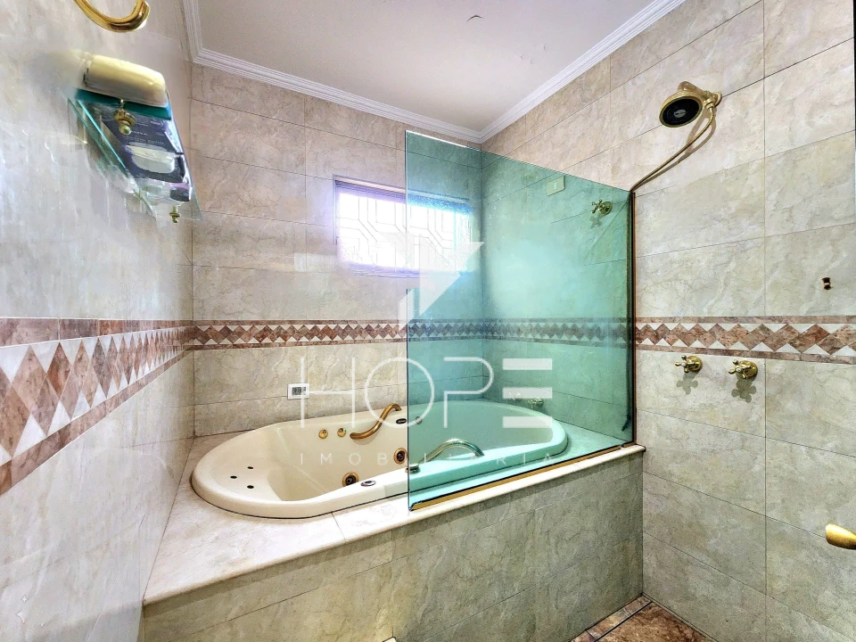 Imagens do imóveis Sobrado à Venda 5 Quartos – Bairro Coliseu – Zona Norte Londrina PR