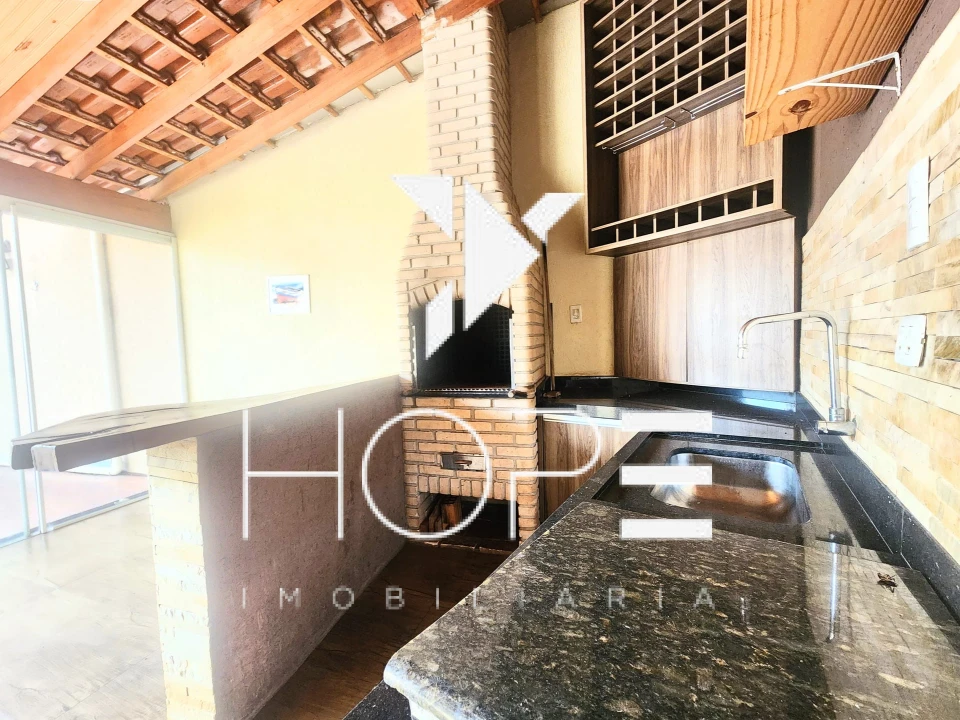 CASA  DE 150 m² A VENDA NA AVENIDA  DAS NACOES