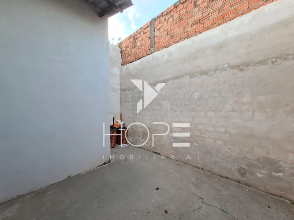 Casa 2 Quartos para Locação na Vila Romana – Londrina