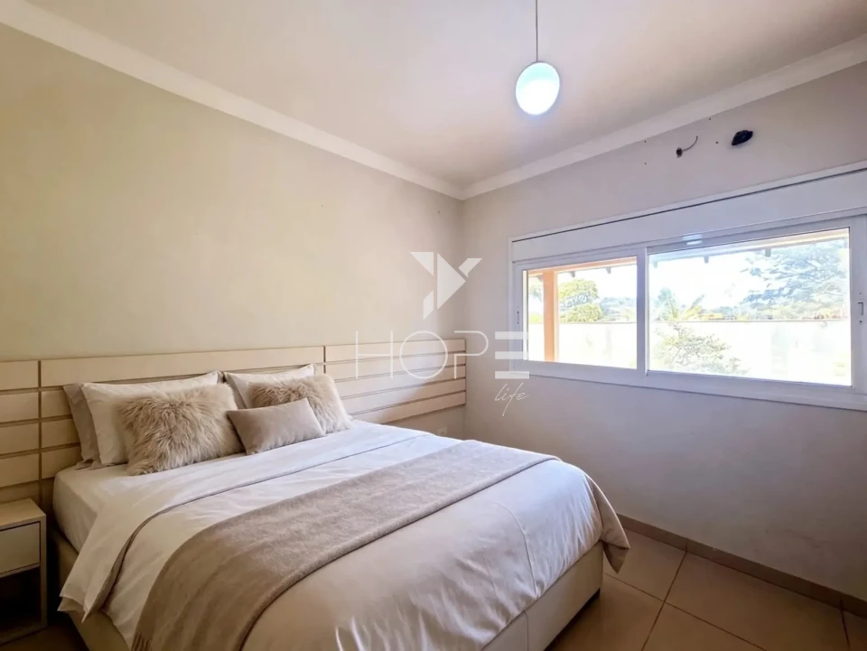 Imagens do imóveis Chácara à Venda – 2.480m² – 5 Quartos (3 Suítes) - Londrina