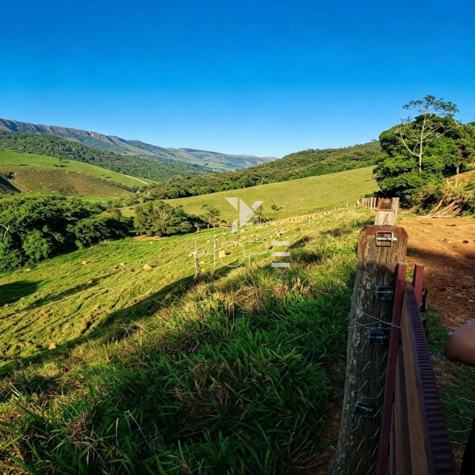 Imagens do imóveis Fazenda à Venda com Potencial Turístico – 30 Alqueires – Capitólio/MG