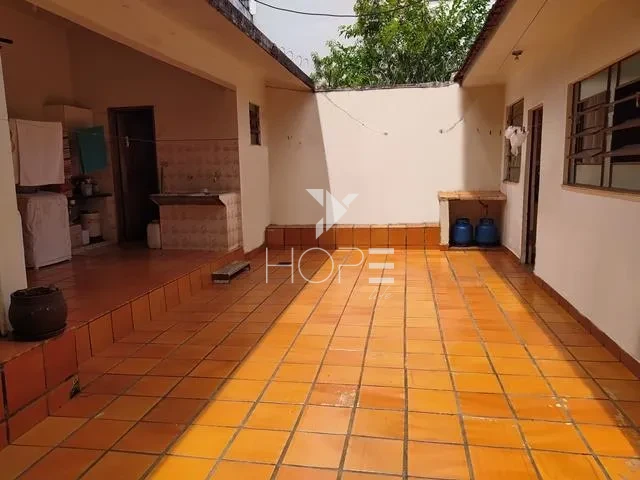 Imagens do imóveis Casa à venda com 250 m² - 3 quartos - 2 vagas - edícula - próximo ao Hospital Evangélico - Jardim Londrilar - Londrina PR