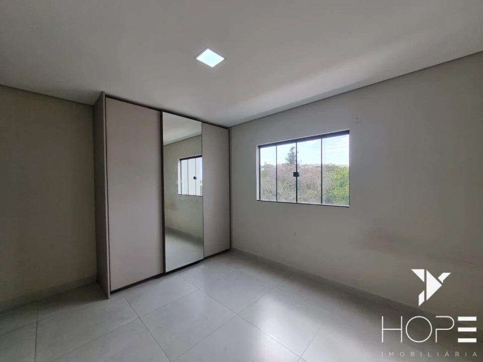 Imagens do imóveis Casa geminada assobradada à venda  – 3 quartos com suíte – 180m² – Conjunto Semiramis Barros Braga – Londrina/PR