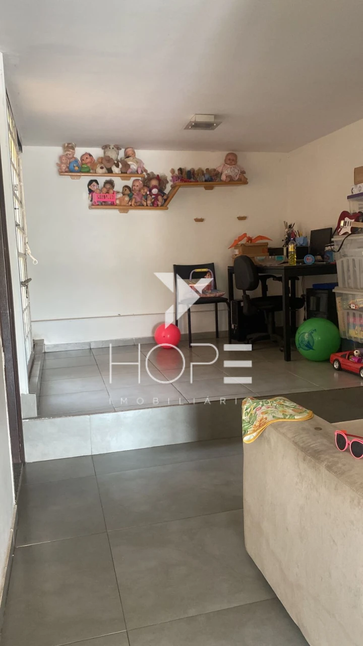 Imagens do imóveis Sobrado Geminado à Venda – 169 m² – 3 Quartos (1 Suíte) – Jardim Novo Sabará – Zona Oeste – Londrina/PR