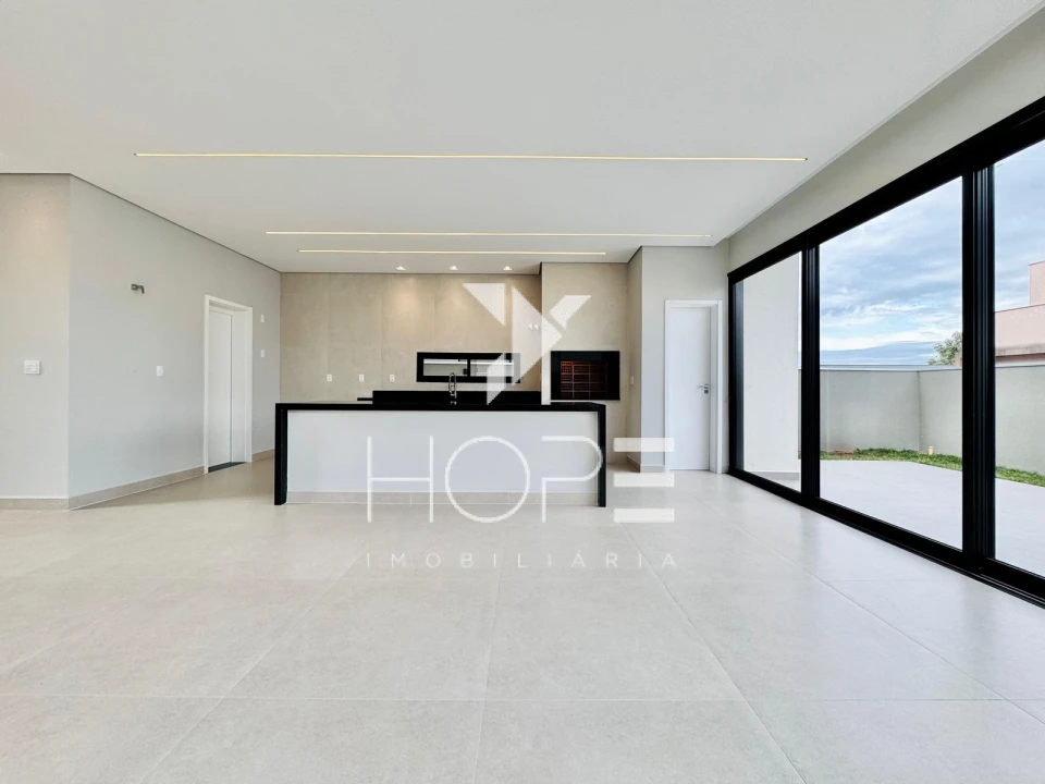 Sobrado Novo à Venda no Condomínio Araçari – 3 Suítes – Parque Tauá