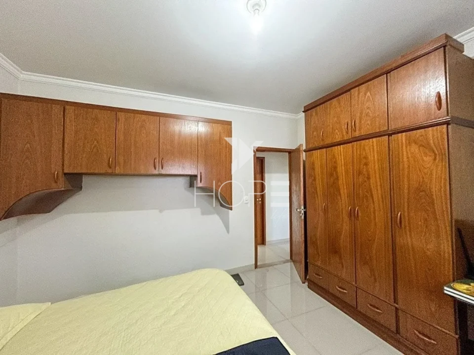 Imagens do imóveis Chácara à venda com 10.278 m² - 3 quartos - 2 banheiros - Rodovia Engenheiro Ângelo Lopes - Ibiporã PR