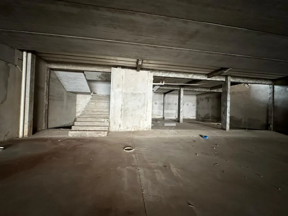 Imagens do imóveis Ponto comercial à venda com 1.300 m² - 3 pavimentos - Avenida Duque de Caxias - região central - Londrina PR