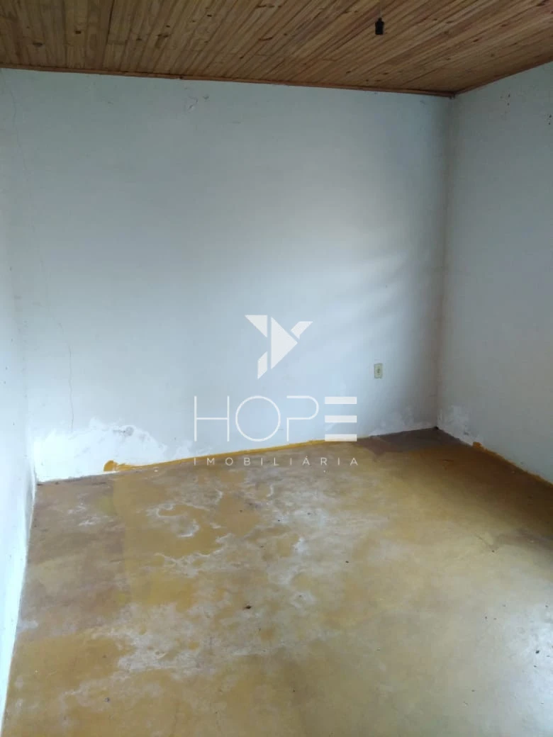 Casa à Venda 2 Quartos no Centro de Porecatu - PR – Terreno Amplo com Potencial