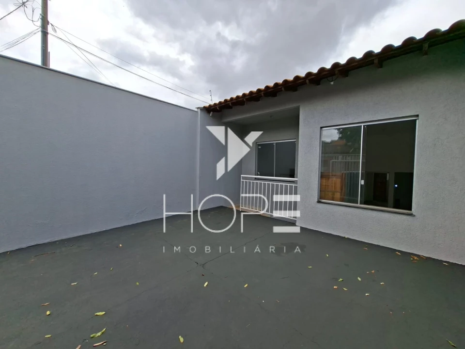 Imagens do imóveis Casa Geminada à Venda – Jardim Império do Sol – 3 Quartos (1 Suíte)