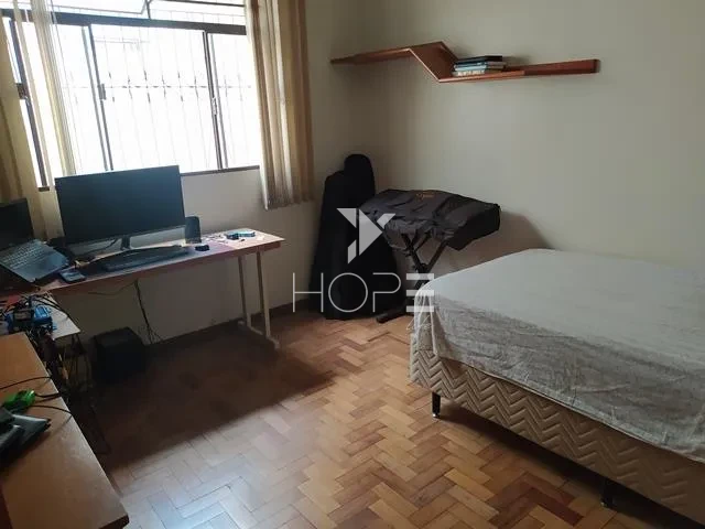 Imagens do imóveis Casa à venda com 250 m² - 3 quartos - 2 vagas - edícula - próximo ao Hospital Evangélico - Jardim Londrilar - Londrina PR