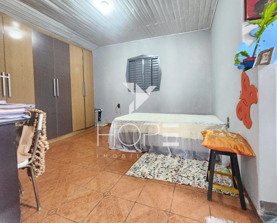 Imagens do imóveis Casa à Venda de 198 m² no Conjunto Semíramis  – Londrina/PR